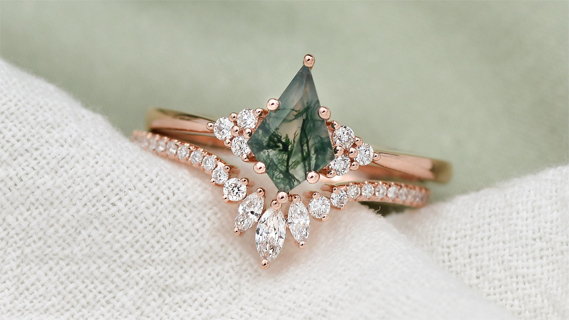 How Does Moss Agate Capture the Essence of Enduring Love?
